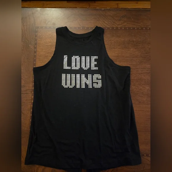 girl xl plaid skirt and black tank - Picture 2 of 3